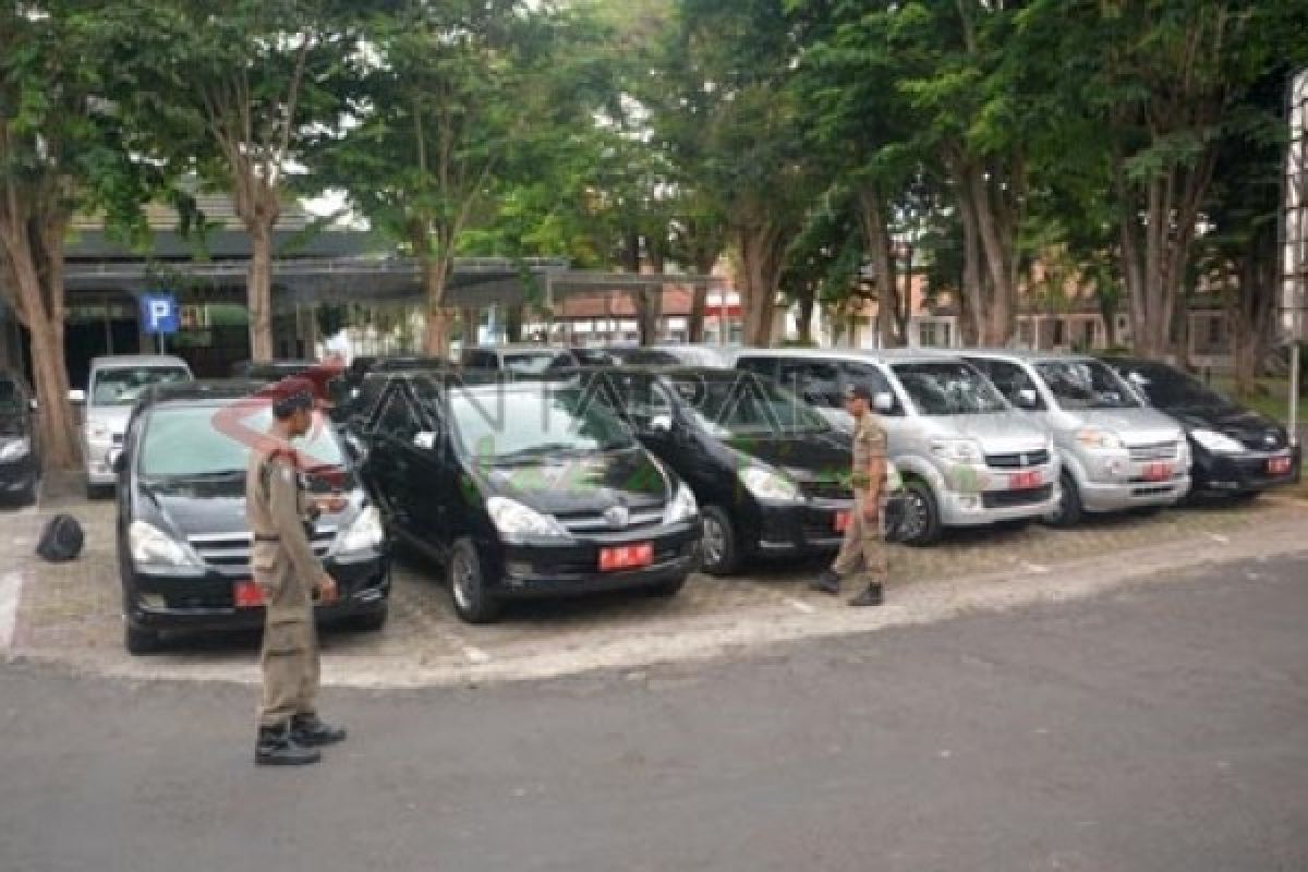 DPRD Imbau PNS Patuhi Pelarangan Penggunaan Mobil Dinas