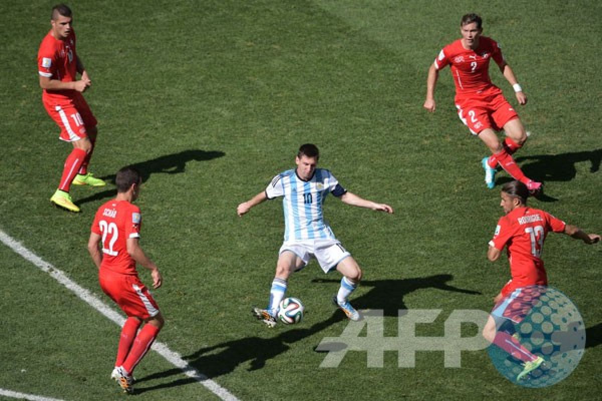 Babak I, Swiss imbangi Argentina 0-0