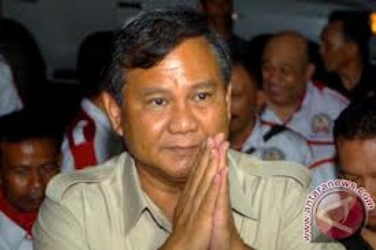 Prabowo Subianto Jumpai Ribuan Pendukungnya di Purwokerto