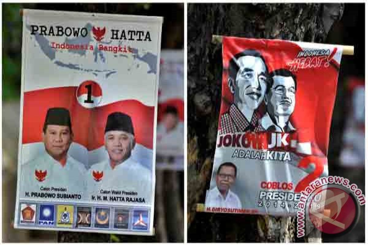 Indonesians Flock to Polling Stations to Decide New President-VP