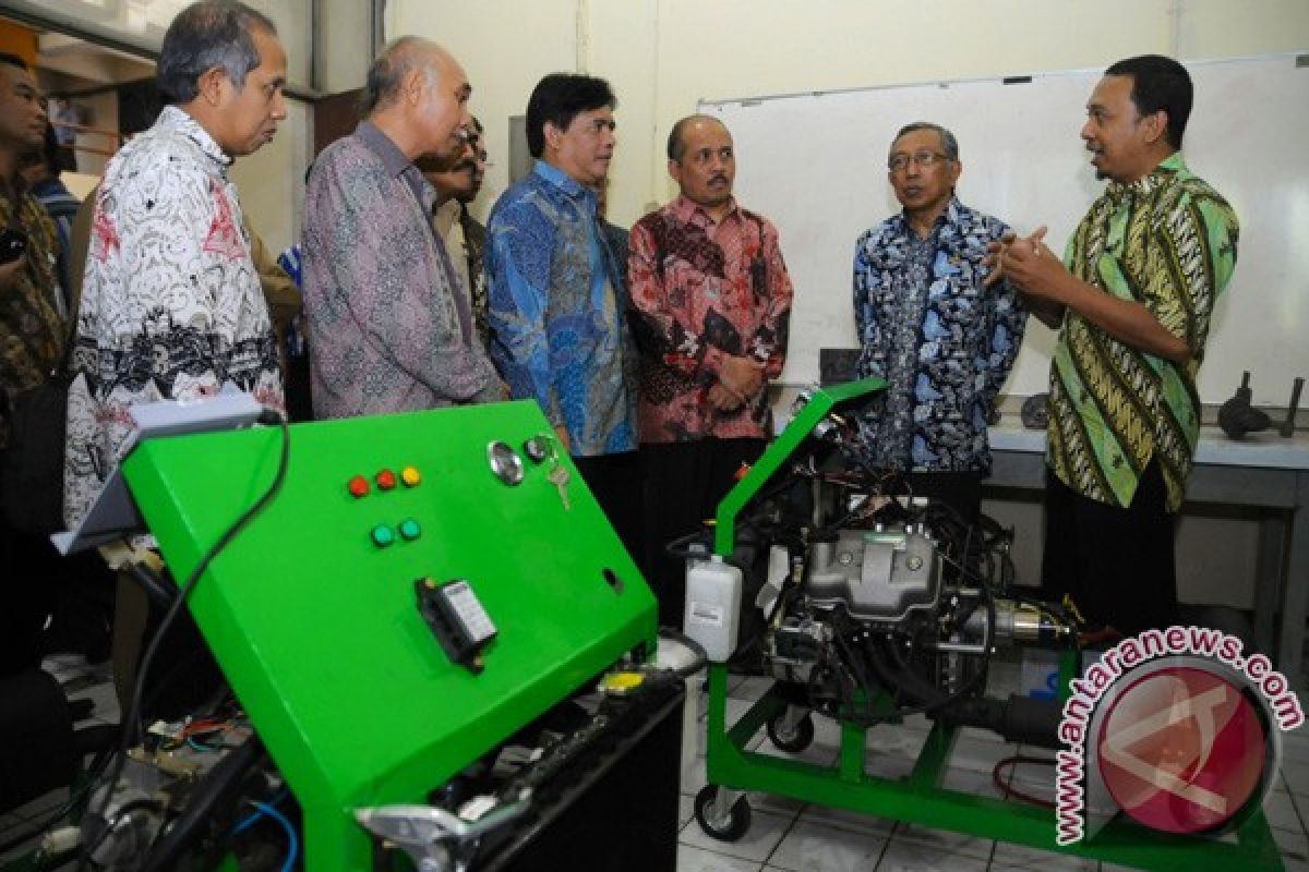 Menristek dukung mobil multiguna pedesaan ITS