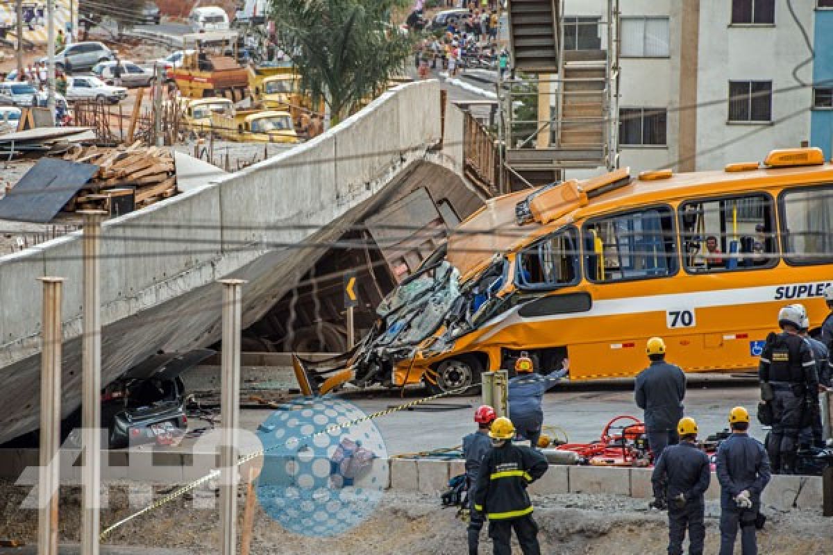 Jalan layang di Belo Horizonte ambruk, dua orang tewas