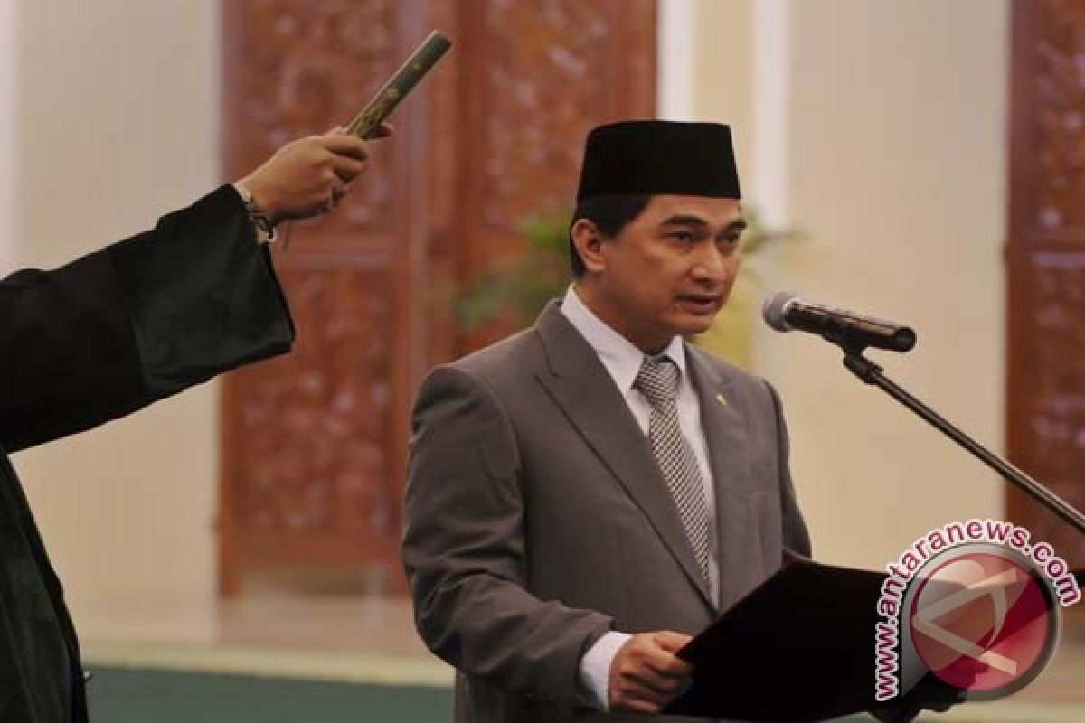 Pimpinan MPR ajak hormati hukum adat