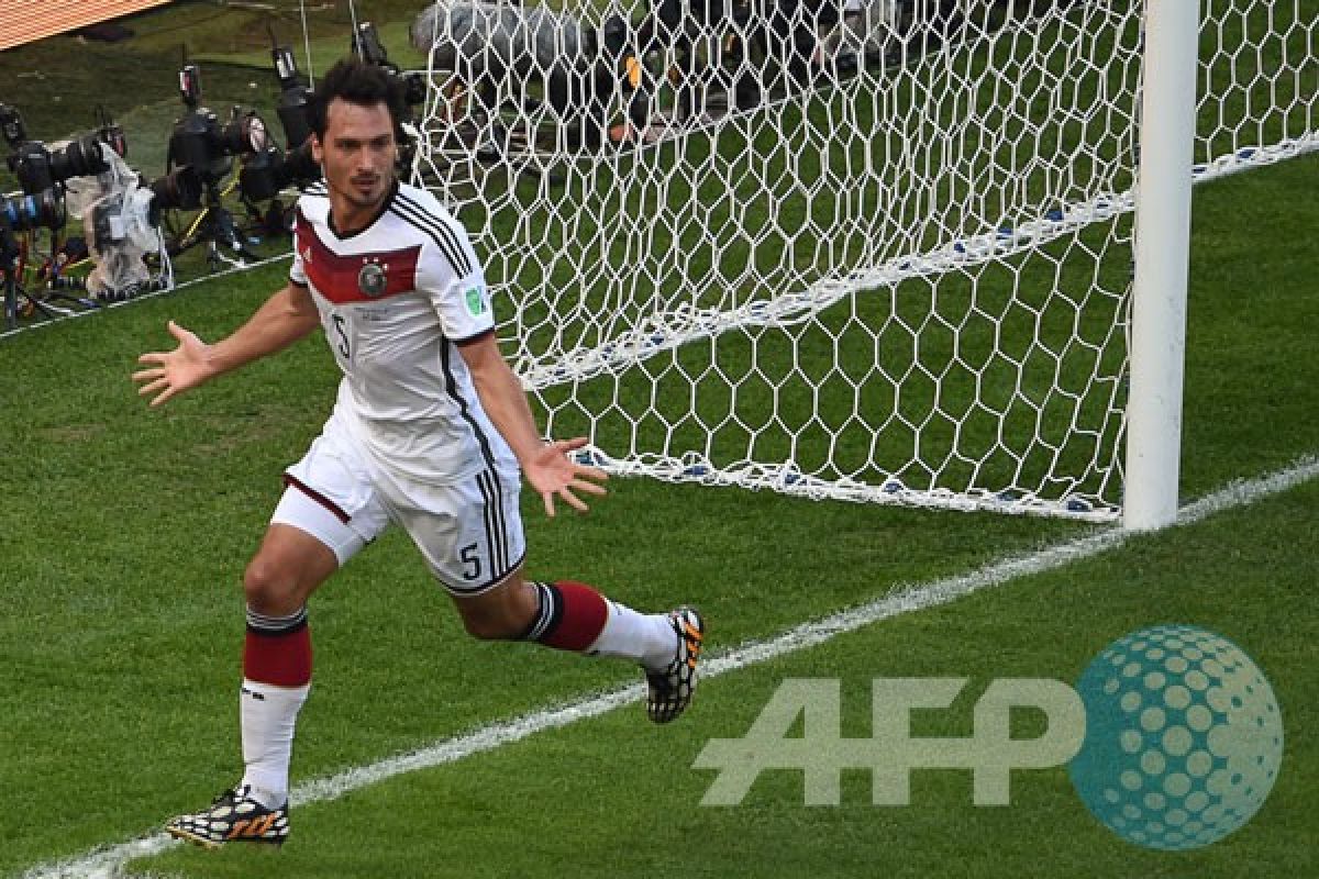 Jerman kecam nyanyian Nazi pada laga Kualifikasi Piala Dunia