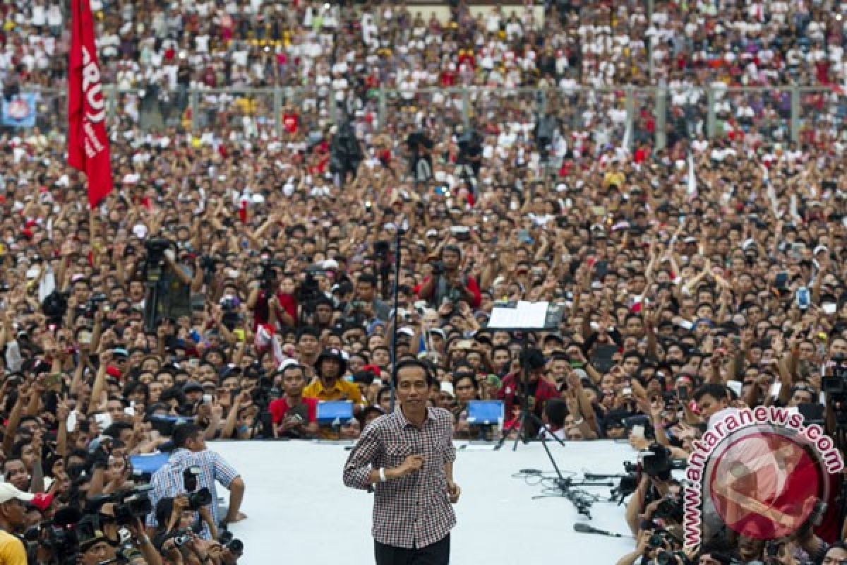 Jokowi dinilai sukses giring "swing voters"