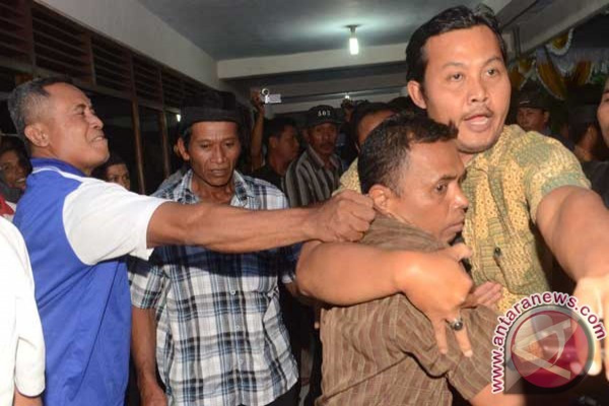 Dua petugas Panwaslu Madiun diperlakukan kasar