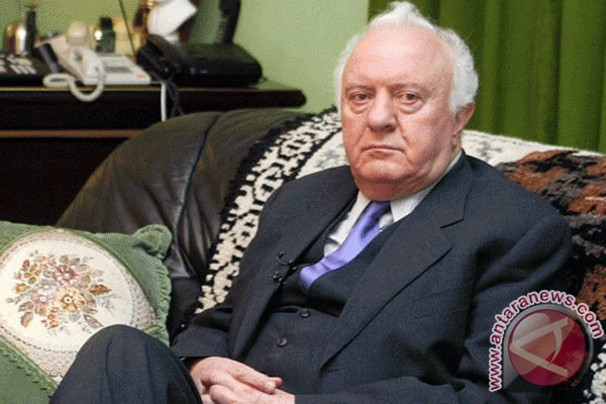Georgia kuburkan jenazah mantan presiden Shevardnadze