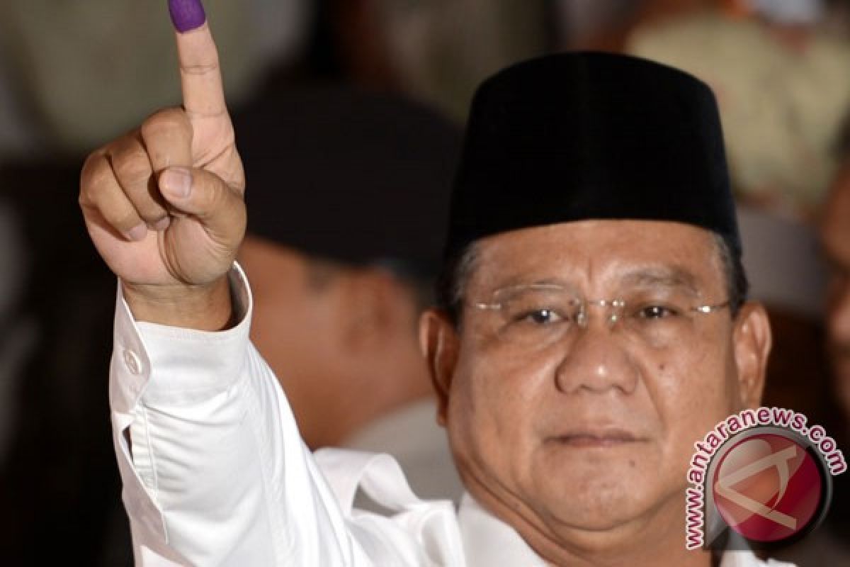 Agung Laksono hopes Prabowo will concede defeat