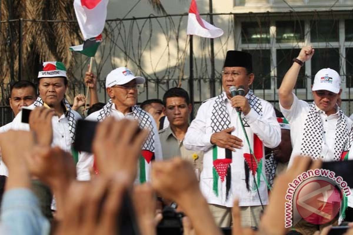 Prabowo Subianto donates one billion rupiah to Palestine