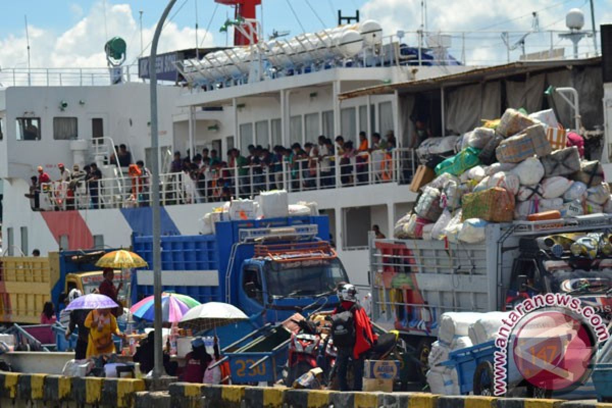 Pemudik melalui Pelabuhan Sampit makin banyak