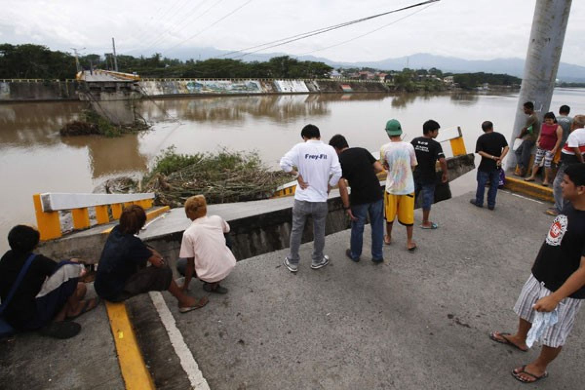 Philippine typhoon death toll rises to 94