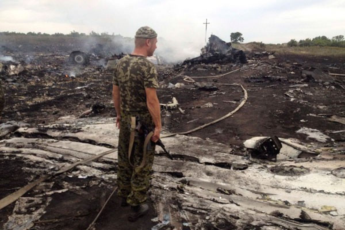 Pemberontak pro-Rusia klaim pesawat Malaysia ditembak jet Ukraina