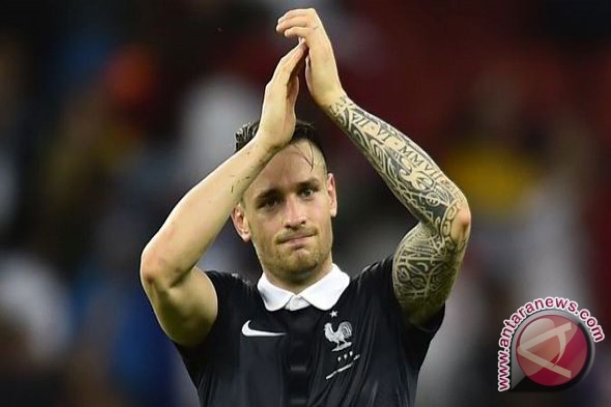 Arsenal kontrak Debuchy dari Newcastle