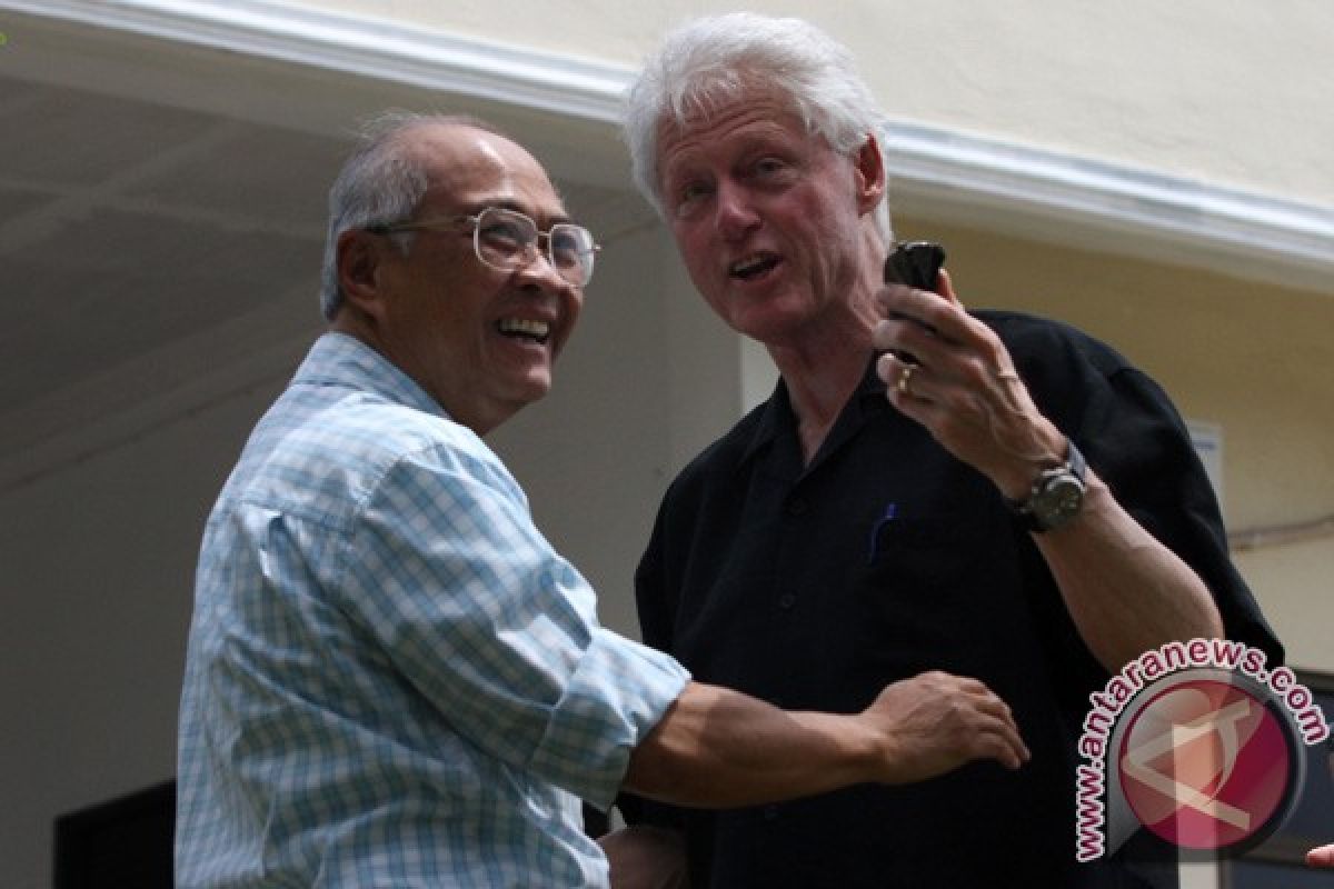 Bill Clinton visit expected to give positive impact for Aceh