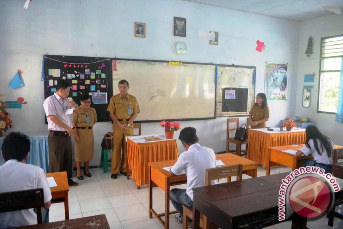 Sekot Manado pantau pelaksanaan UN SMA 