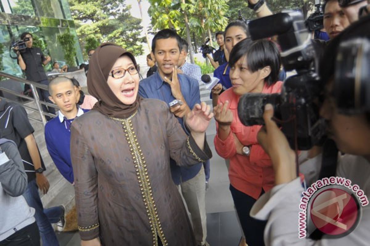 Kritik legislator terhadap perubahan tatib doa di kelas 