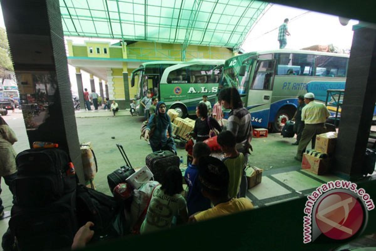 Bus Bandung jurusan Pangandaran dan Sukabumi paling ramai penumpang