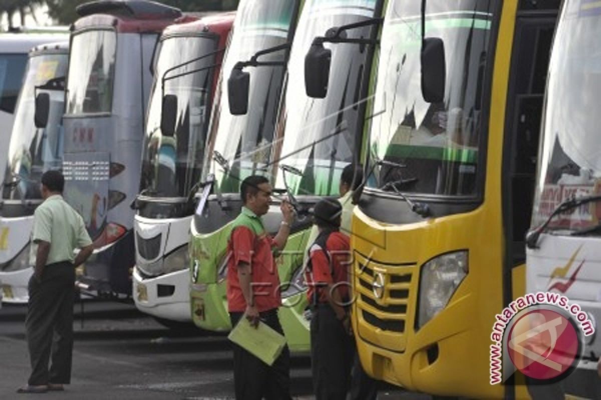 Kapasitas Angkutan Darat Empat Kali Jumlah Penumpang 