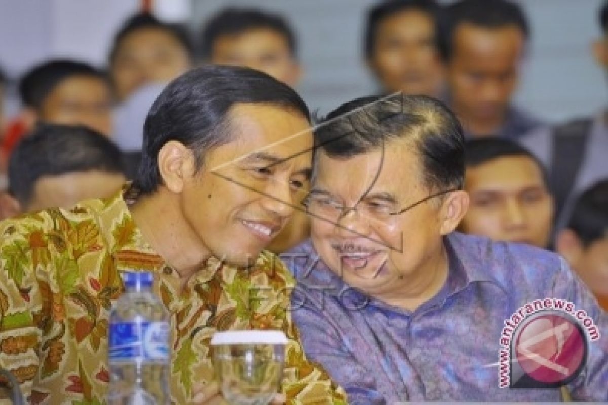 Jokowi Kenalkan Menteri Baru Minggu Sore