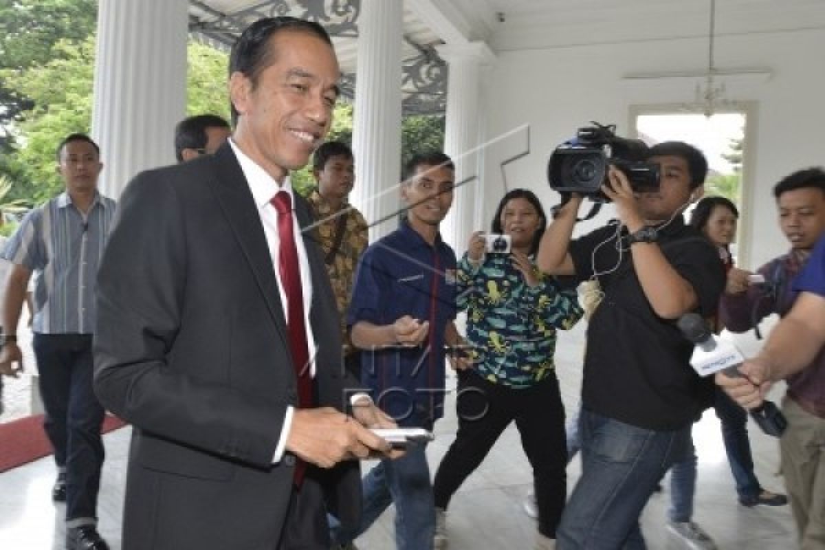 Jokowi Kembali Masuk Kerja di Balai Kota DKI