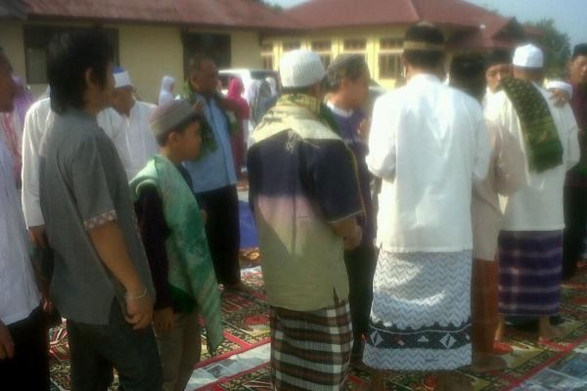 Shalat Idul Fitri Warga Muhammadiyah Landak Tertib