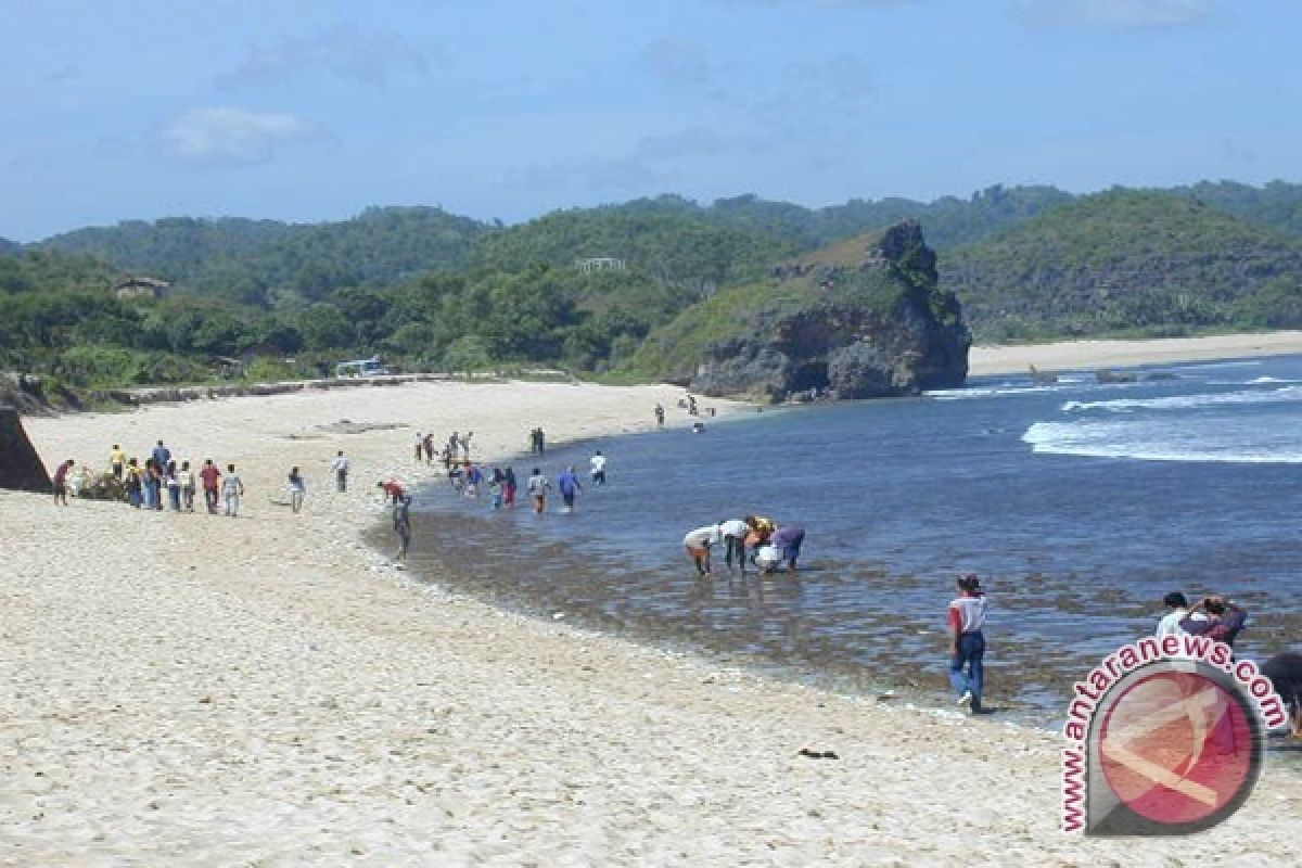 Puluhan ribu wisatawan padati wisata Gunung Kidul