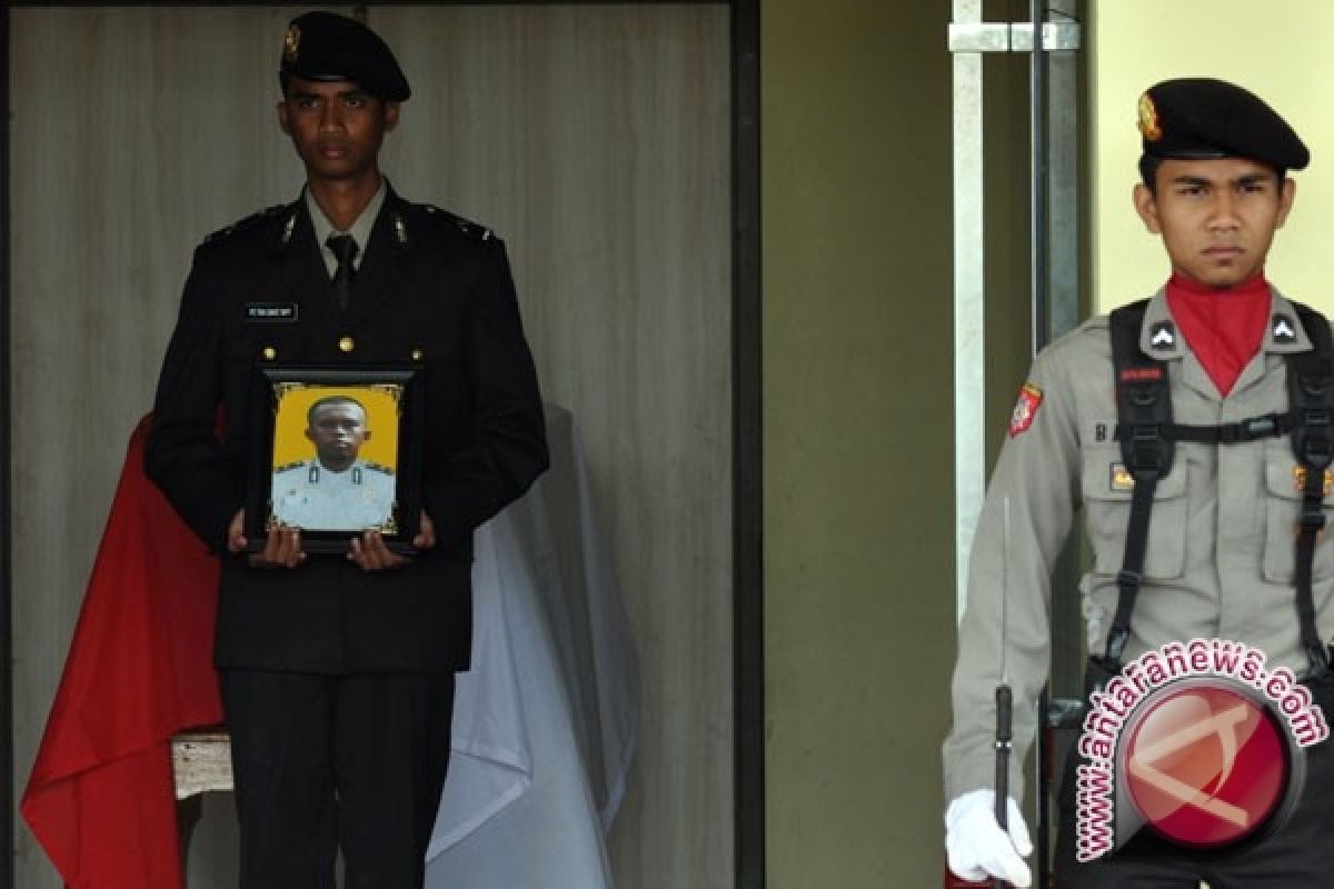 Jenazah Briptu Yoga Tiba Di Semarang
