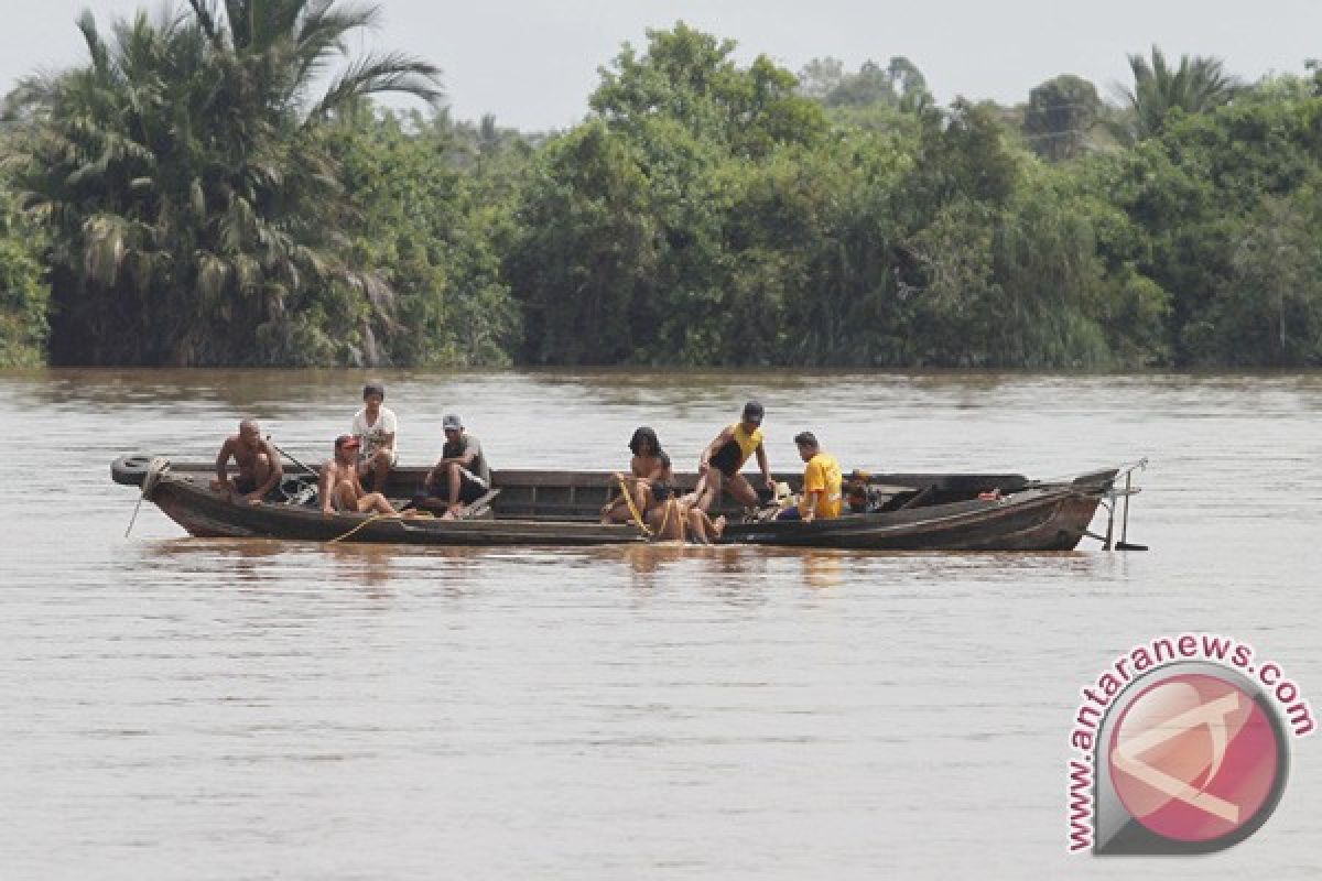 Seorang ibu tenggelam dan hilang di Sungai Kapuas
