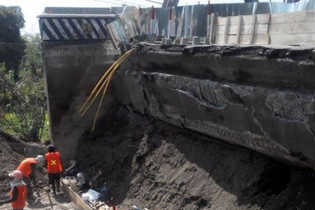 Jembatan Comal Amblas, Perbaikan Jalur Alternatif Dikebut