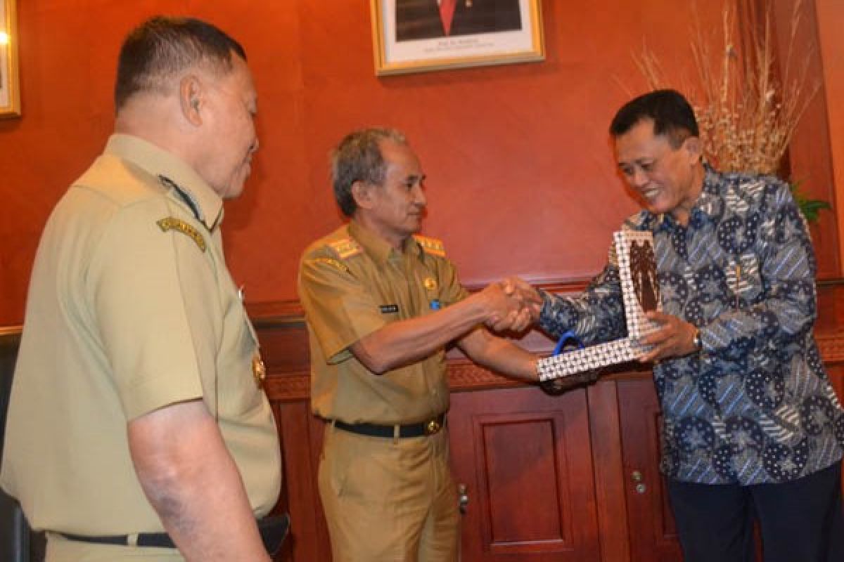Wagub Sultra Terima Kunjungan Anggota DPRD Jogyakarta