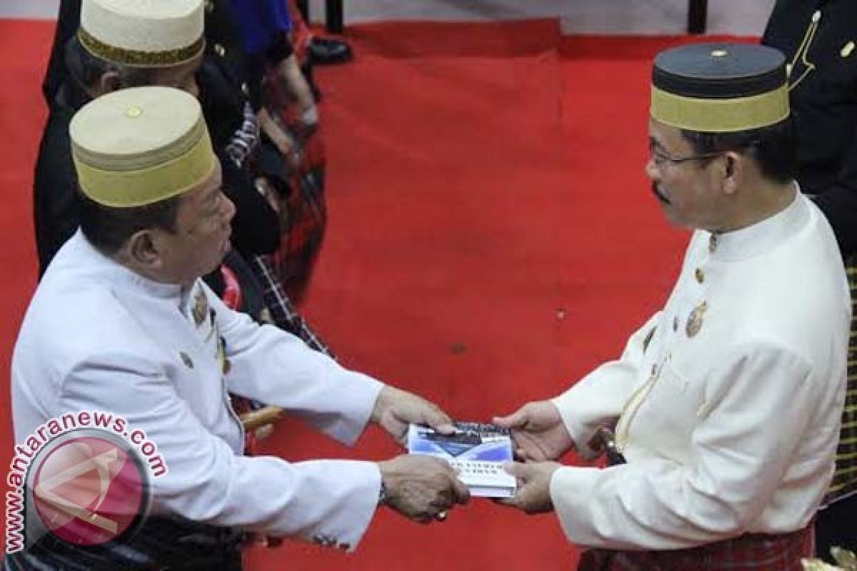 Kamus Dasar Bahasa Mamuju Diperkenalkan 