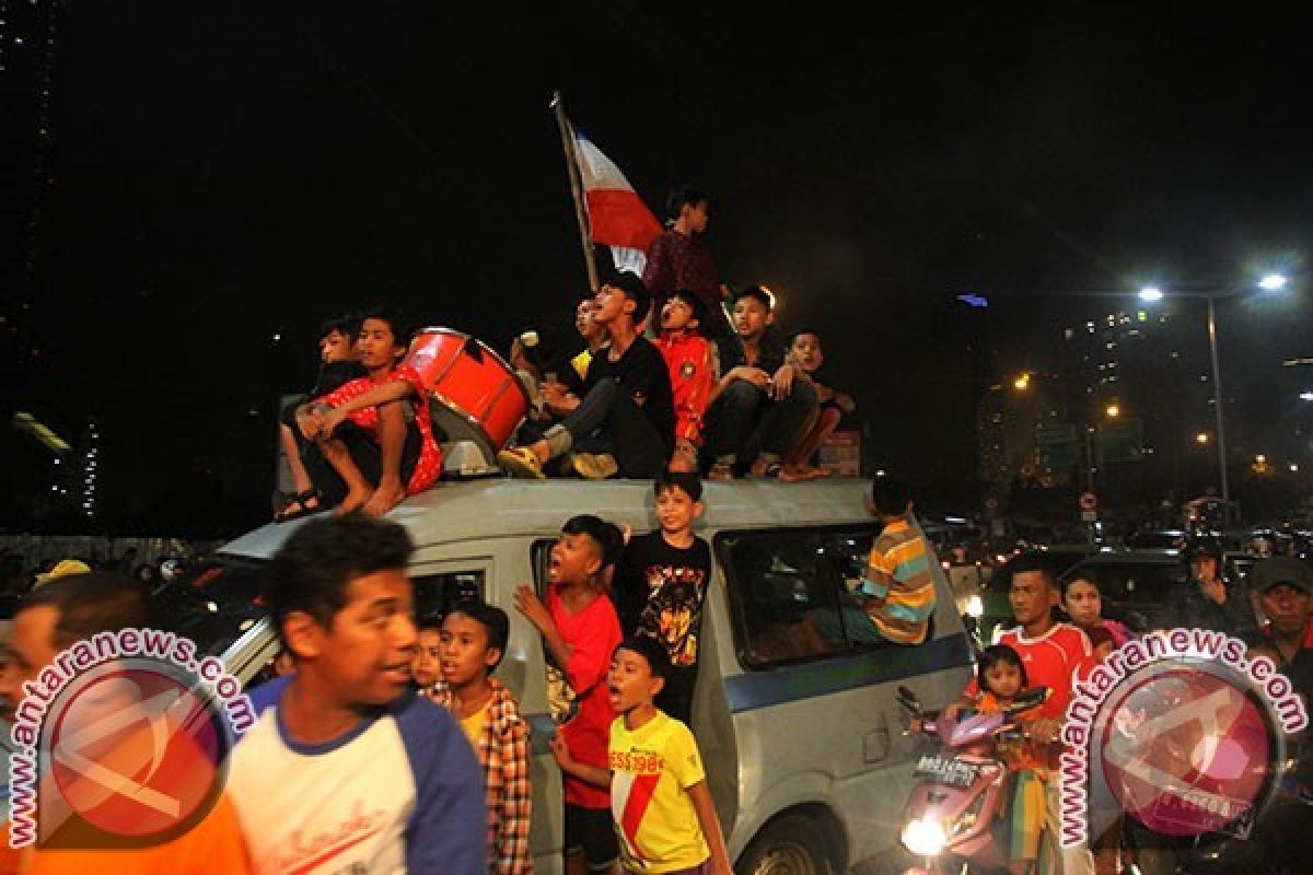 Belasan remaja bersenjata tajam ditangkap di malam takbiran