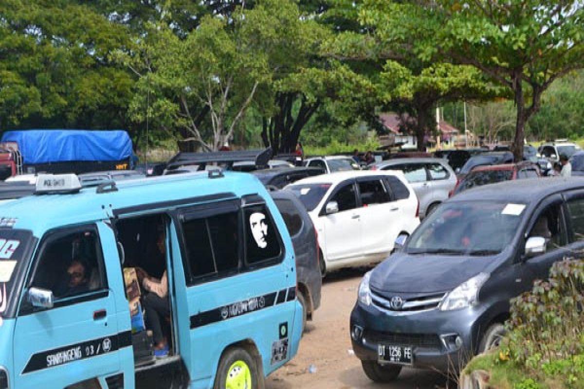 Tak Nampak Mobil Plat Merah Dipakai Mudik