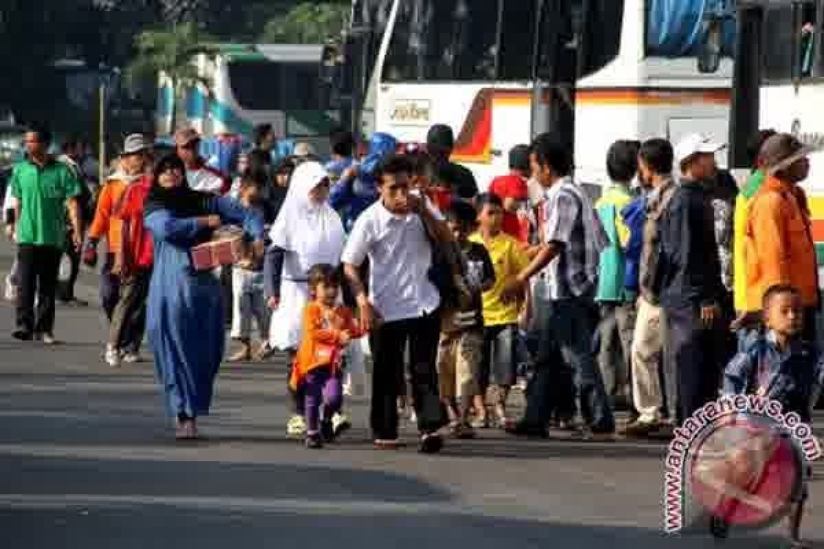 Kendaraan arus balik mulai masuki Kota Bekasi