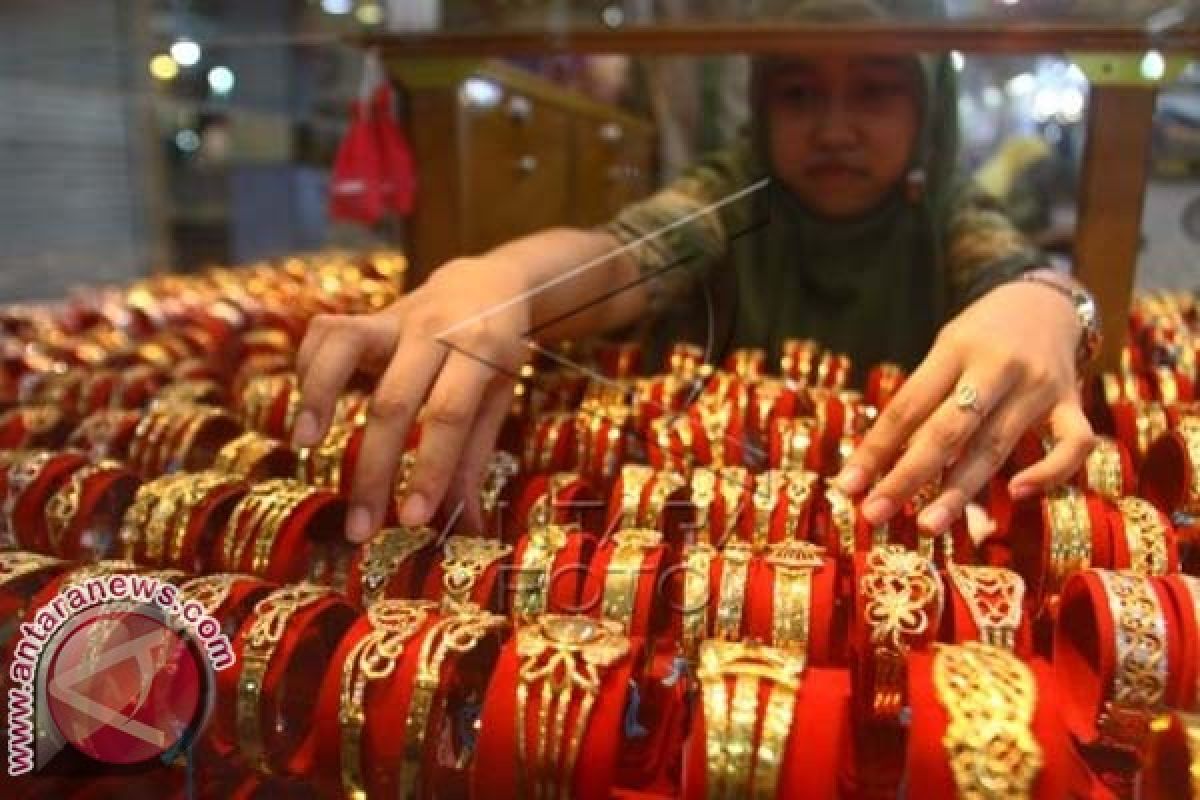 Harga emas capai Rp900.000/gram di Makassar