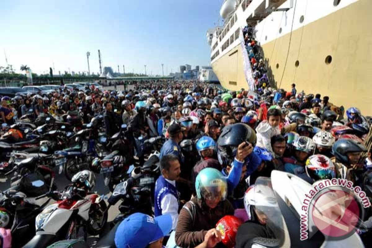 Bagi yang mudik lewat laut, awas gelombang tinggi