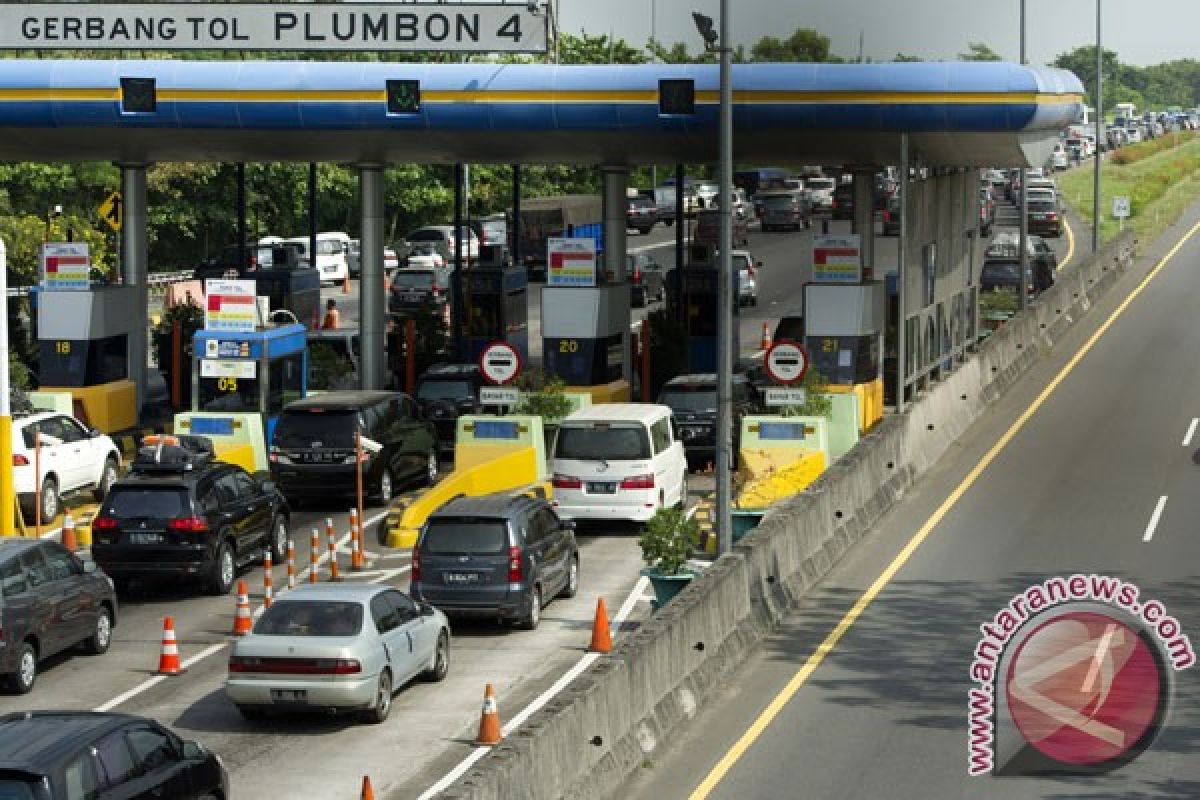 Polantas imbau pengendara arus balik hindari tol  Cikampek