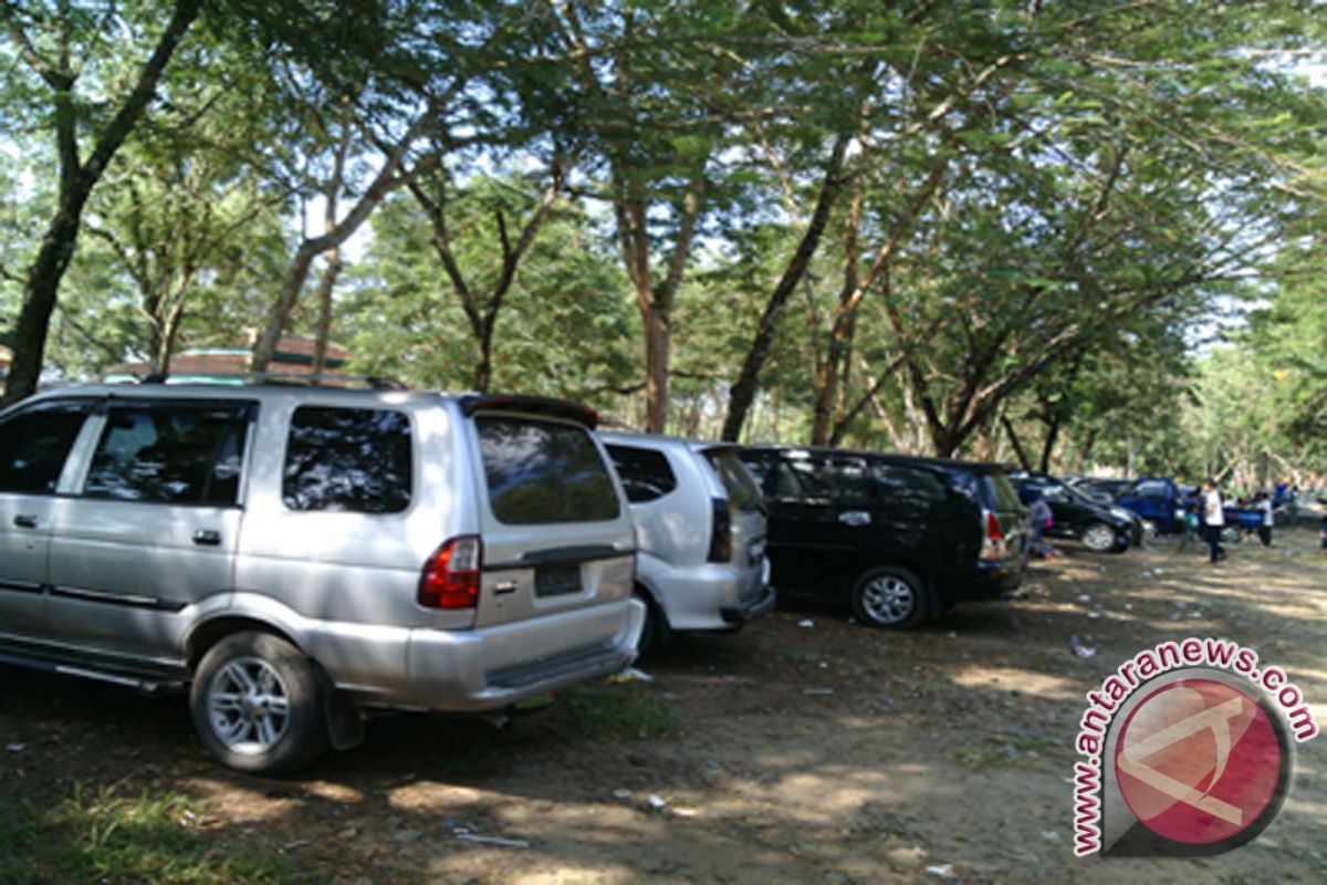 Pengunjung TNWK Keluhkan Tarif Parkir