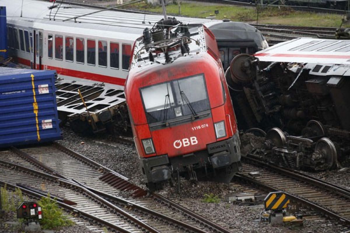 Kecelakaan kereta di Jerman, puluhan orang cedera serius