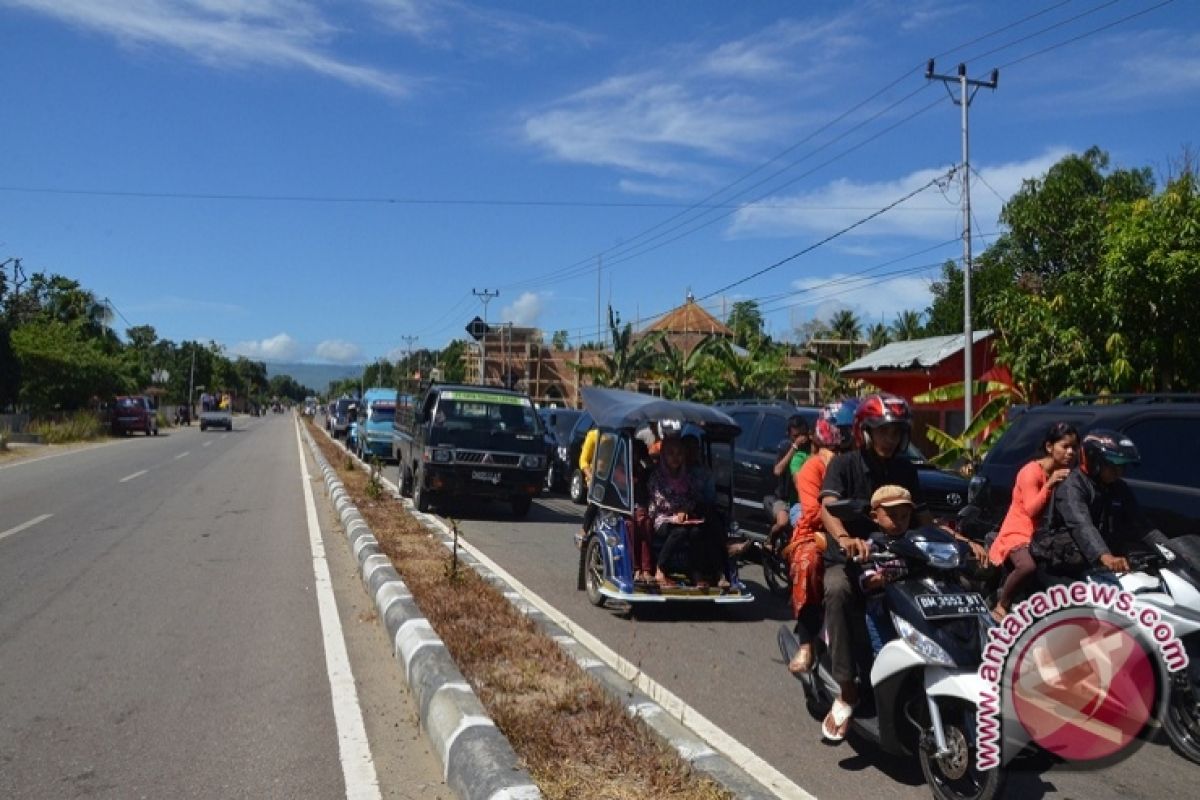 Lebaran 2016 - Arus Mudik Melewati Trans Sulawesi Masih Sedikit