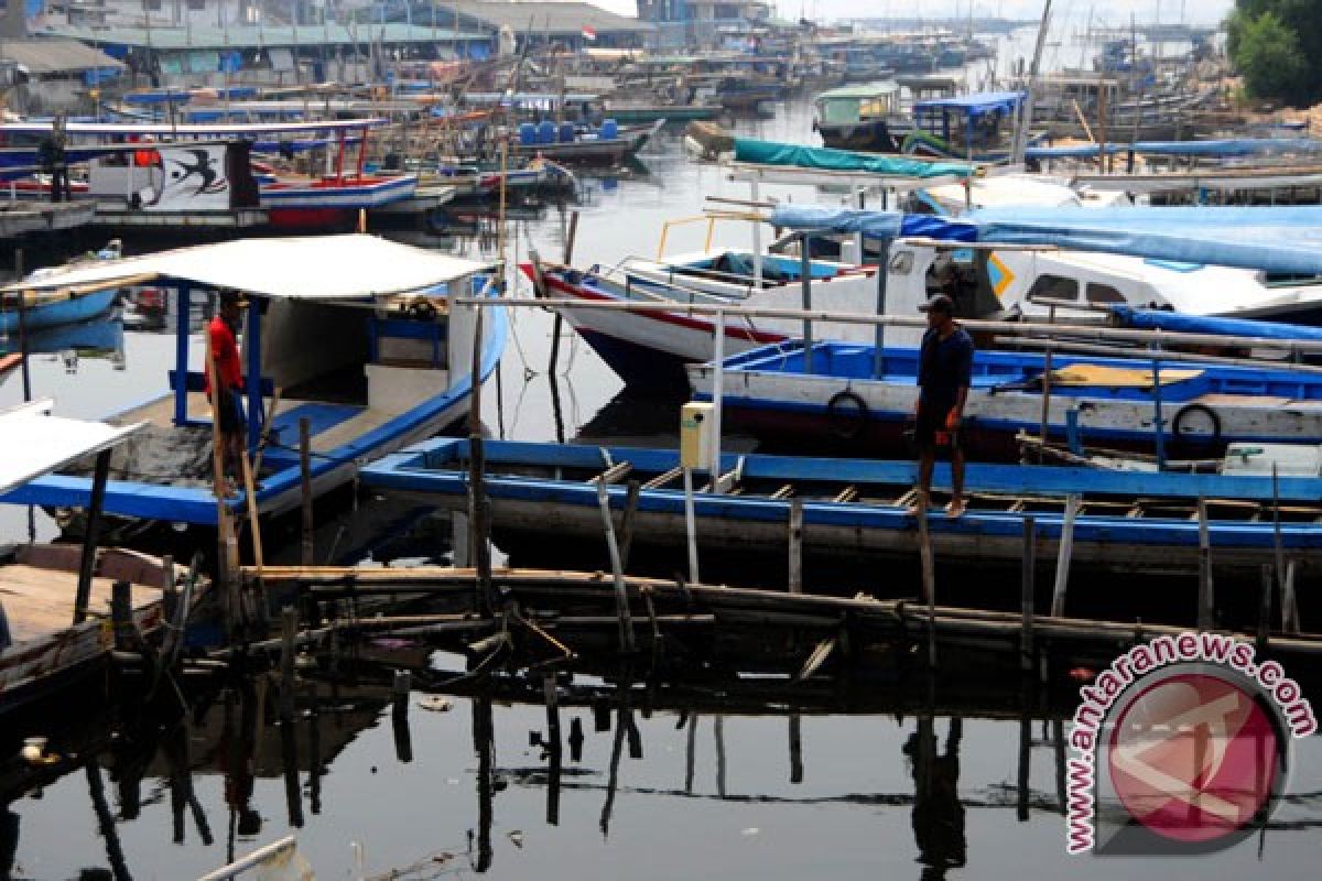 Gelombang 1,25-2 meter di barat Laut Jawa dan Kepulauan Seribu