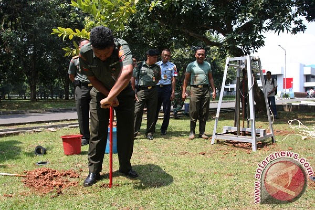 Indonesian army makes 2.9 million bio-pore holes