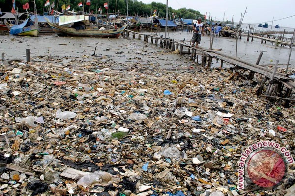 Ratusan bangunan liar Tangerang penyebab banjir