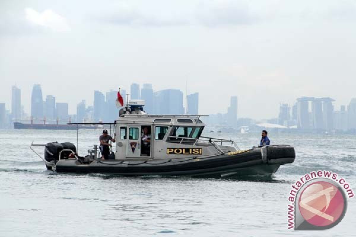 Perlu tiga kapal patroli awasi perairan NTT