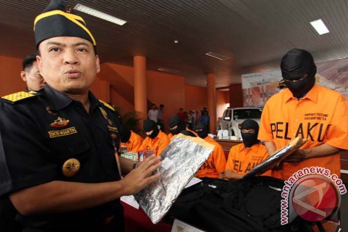 Indonesia customs authorities foil smuggling of Rp5.6 billion worth of drug