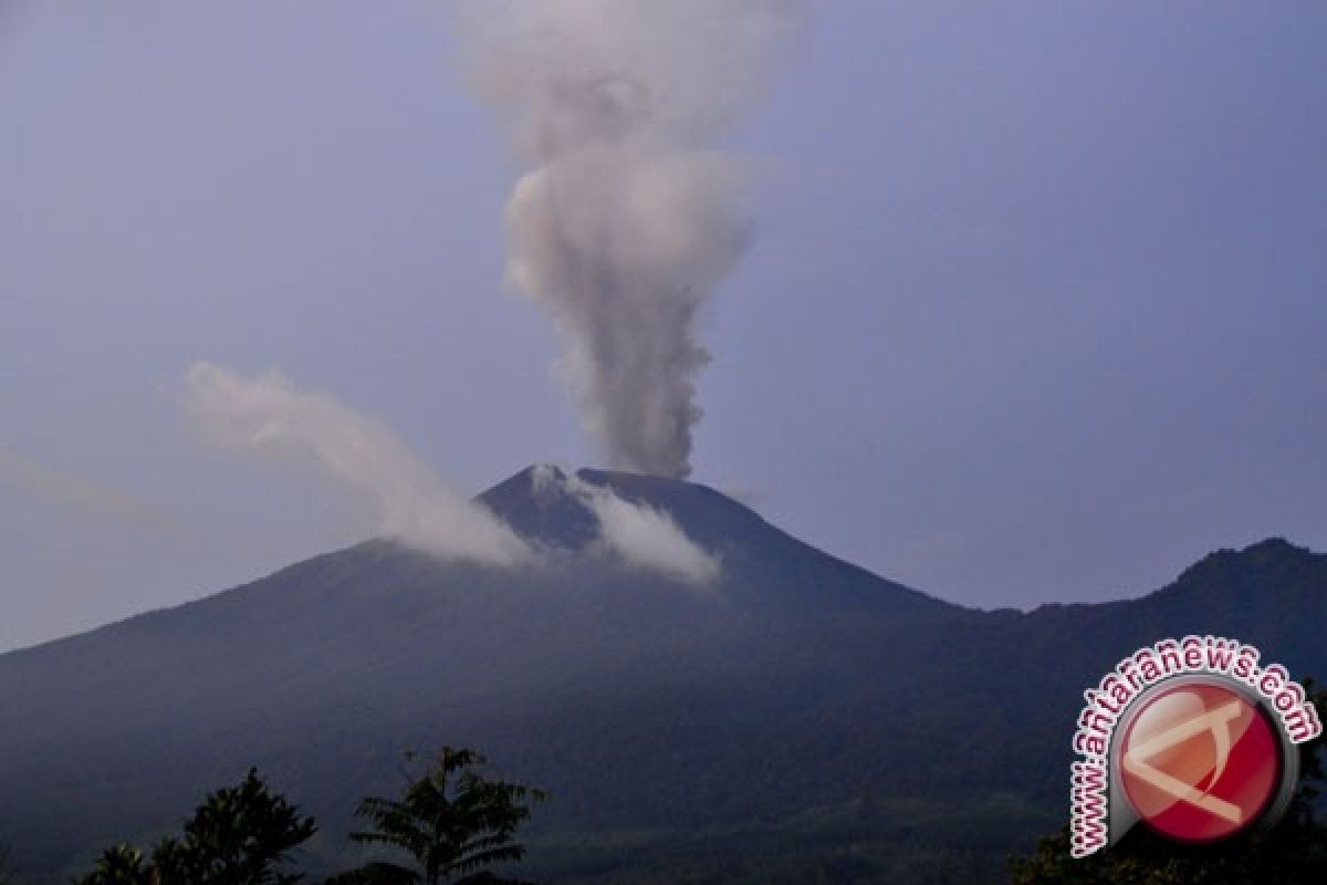 Surono: Gunung Slamet alami perubahan sifat aktivitas 