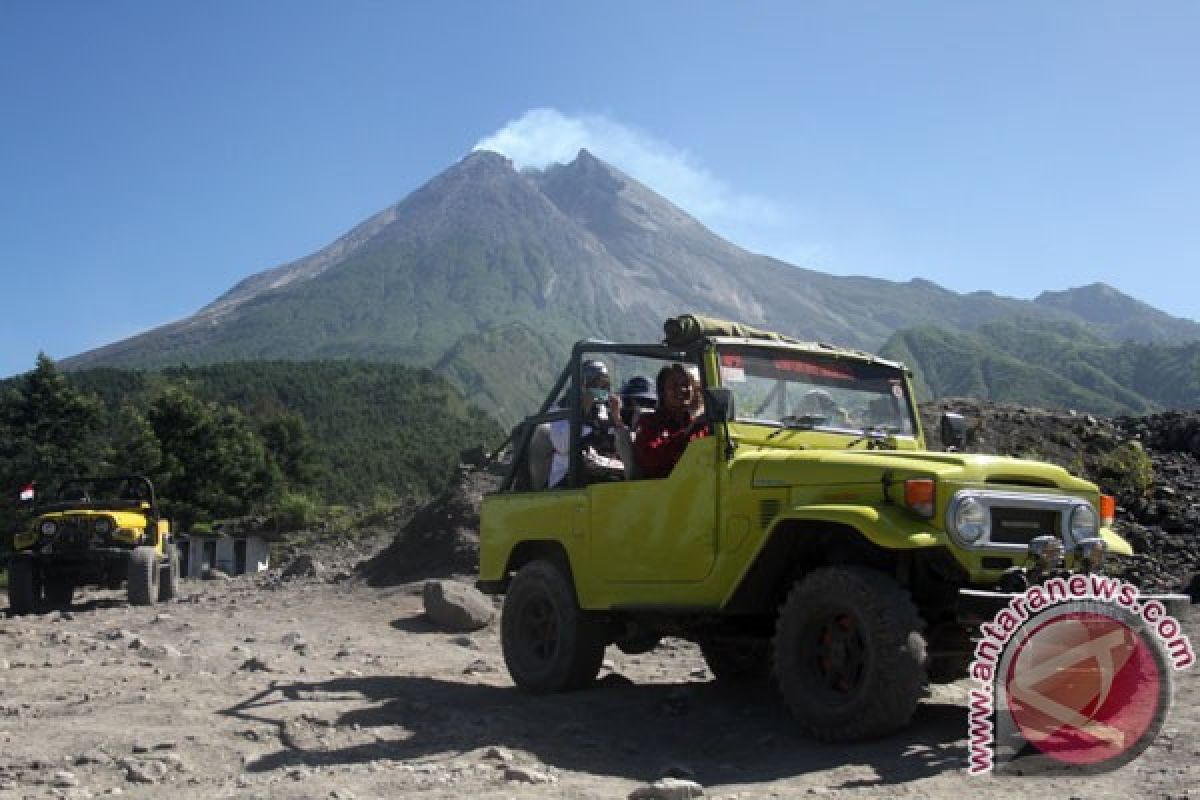 Serunya bercengkrama dengan Merapi