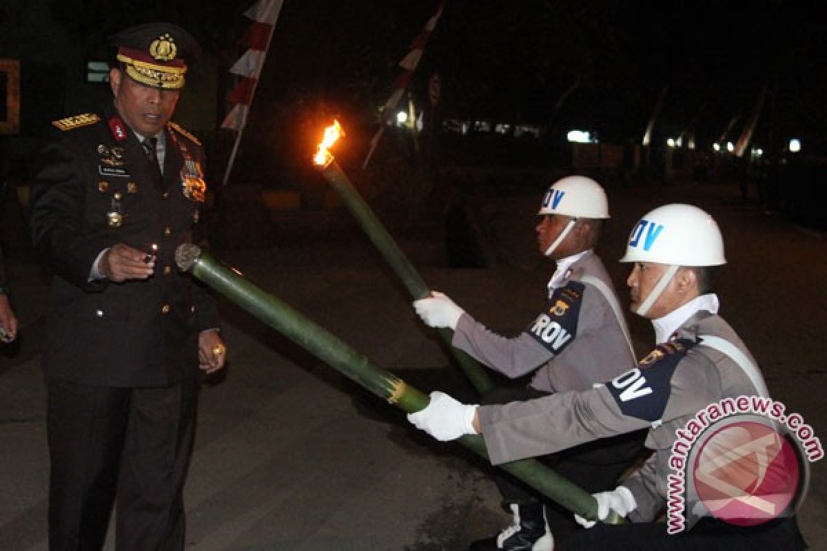 Kapolda Maluku pimpin pawai obor HUT RI