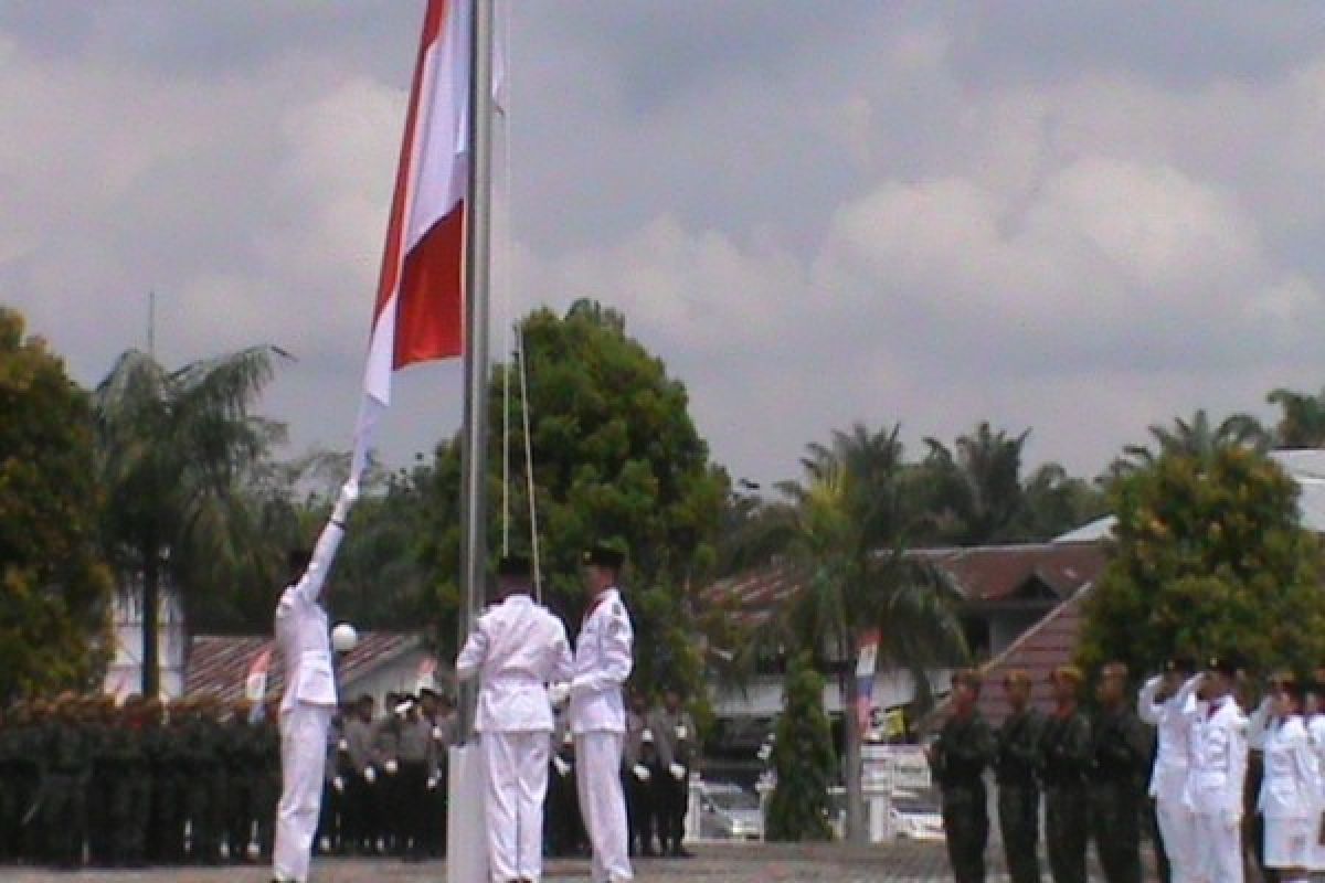 Bupati Landak Minta Momen HUT RI Masyarakat Ubah Pola Pikir