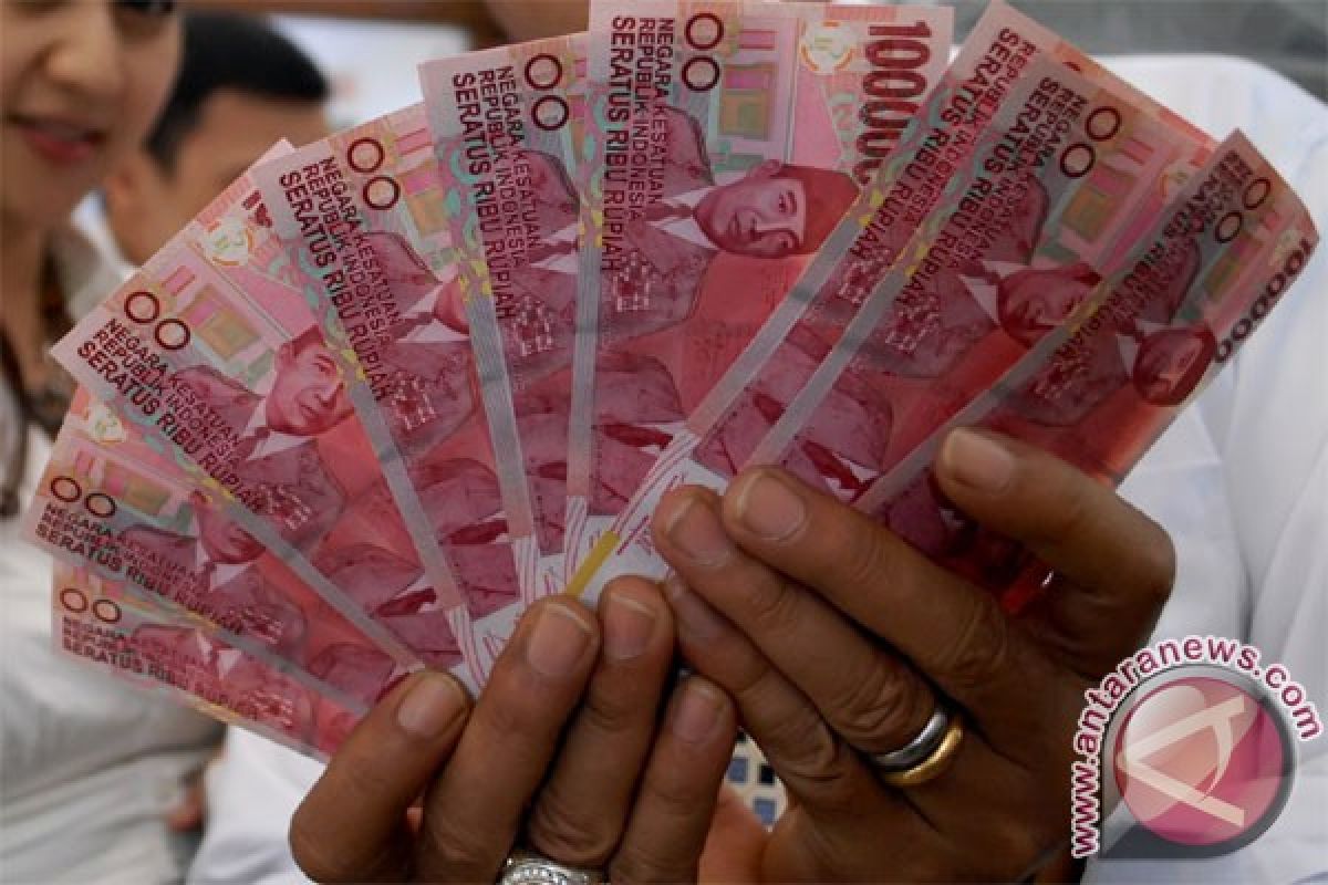 Rupiah menguat jadi Rp11.910 per dolar